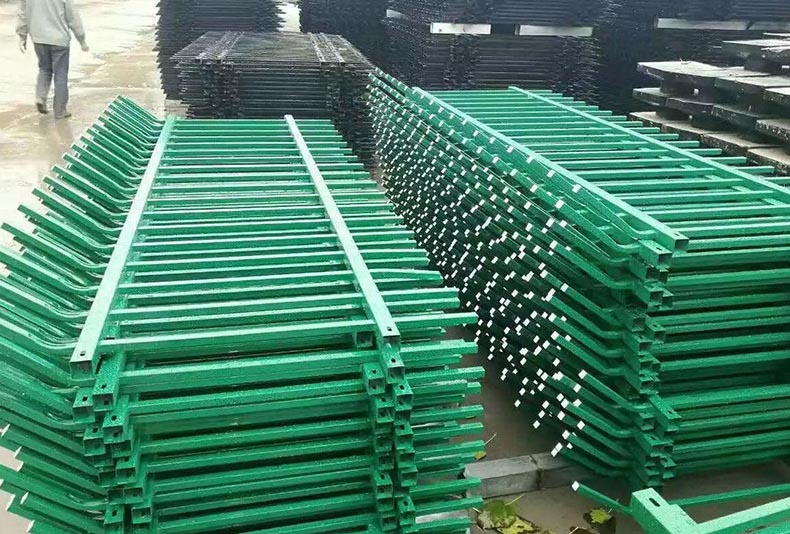 遵循重視數據資料是護欄網廠實施項目論證的原 遵循重視數據資料是護欄網廠實施項目論證的原