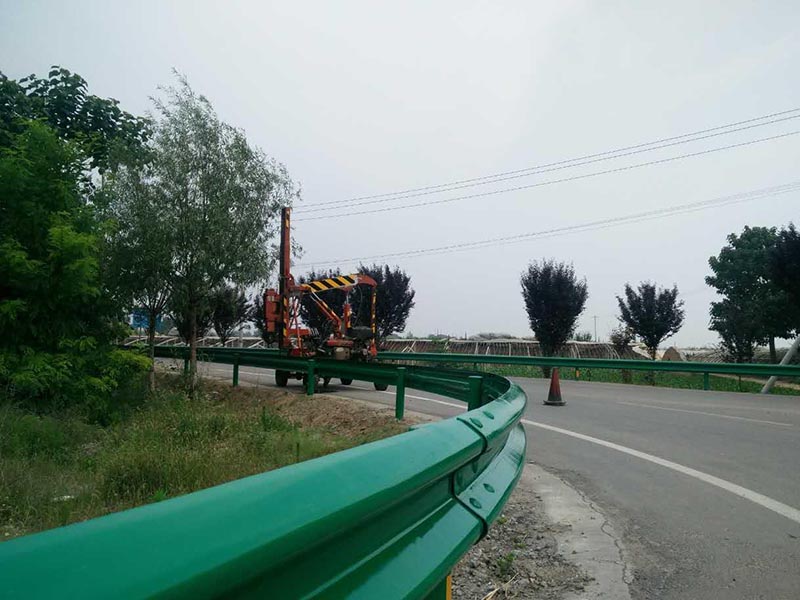 噴塑護欄板圖片