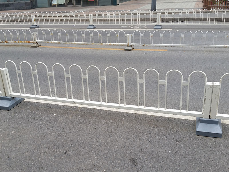 機非護欄規(guī)格