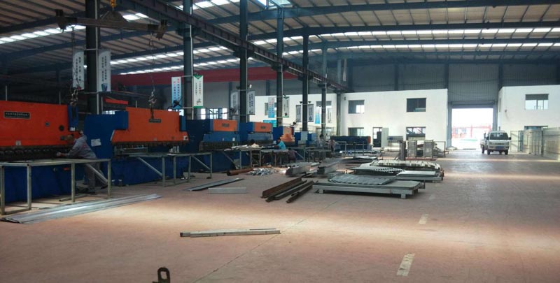 騰順護(hù)欄網(wǎng)生產(chǎn)車(chē)間